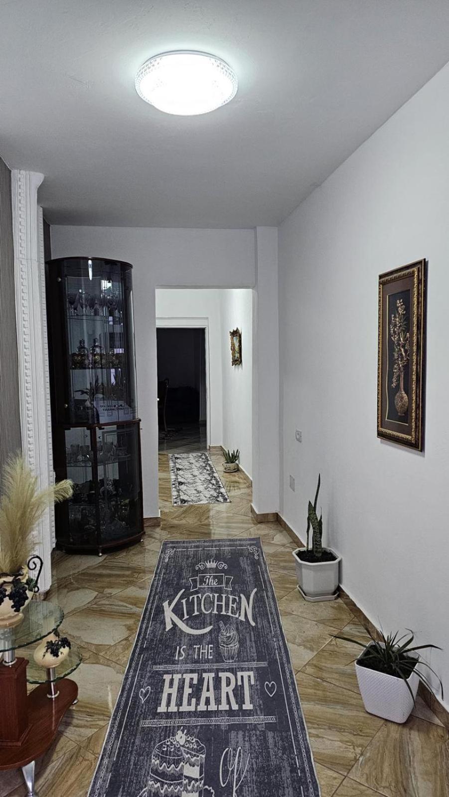 Guesthouse Albi Berat Luaran gambar