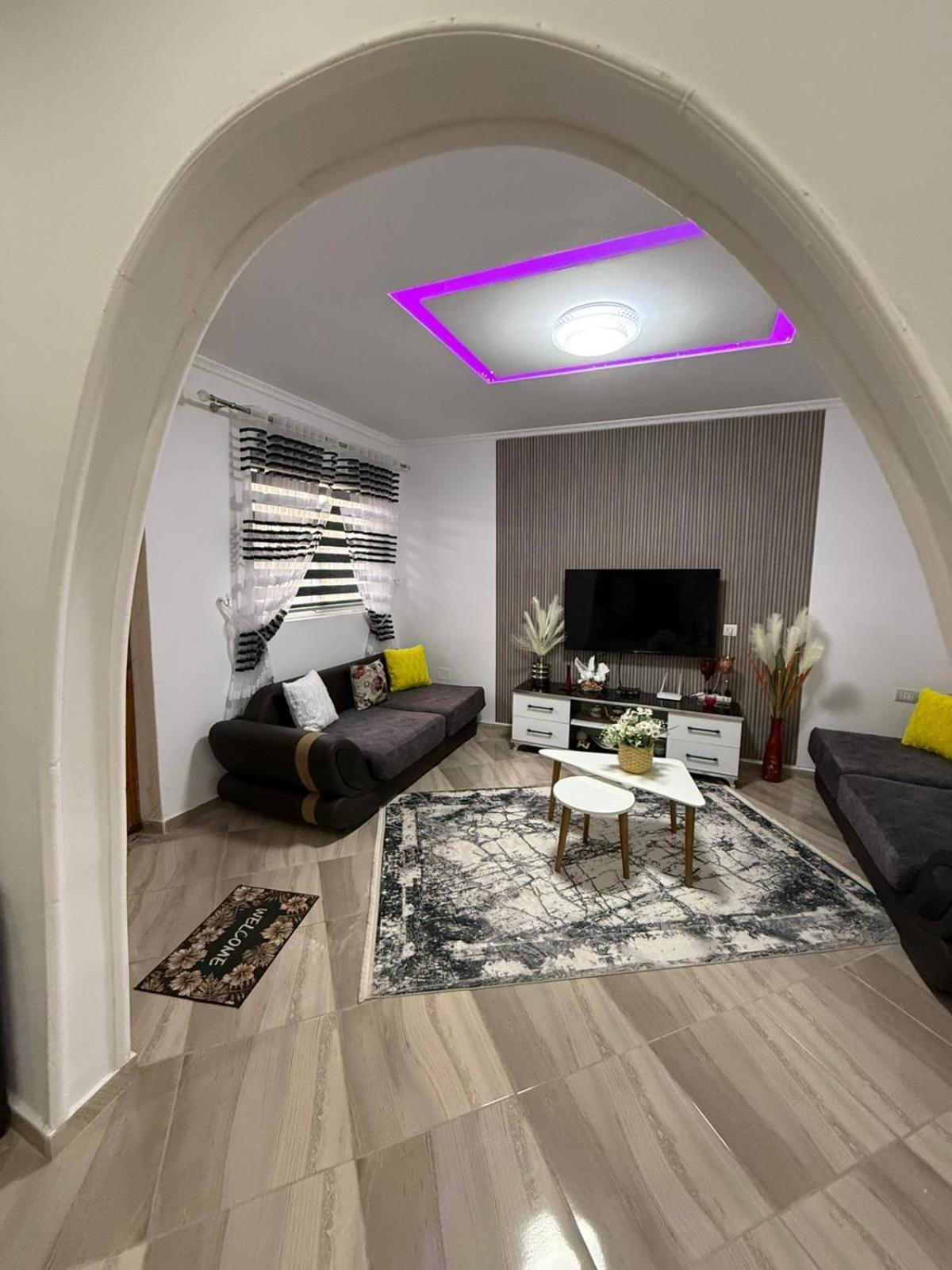 Guesthouse Albi Berat Luaran gambar
